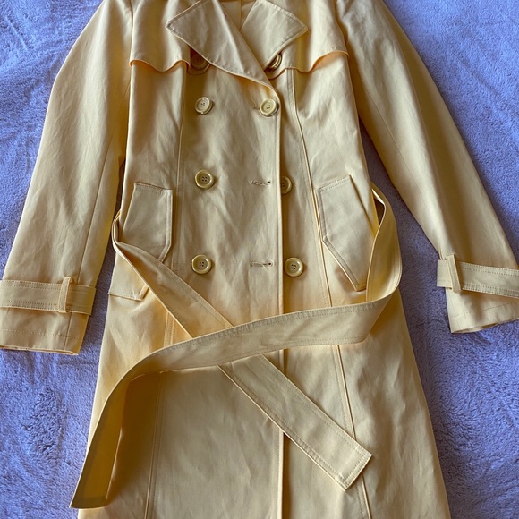 New York & Company Yellow Jacket - Picture 3 of 3